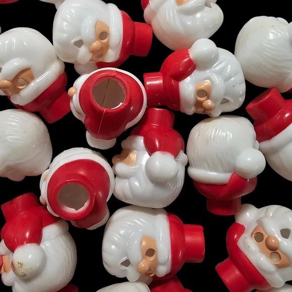 Vintage, Blow Mold Style, Santa Claus Head, String Light Covers, Lot Of 58 - Picture 4 of 4